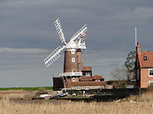 Norfolk Broads Caravan Park and Holiday Cottage